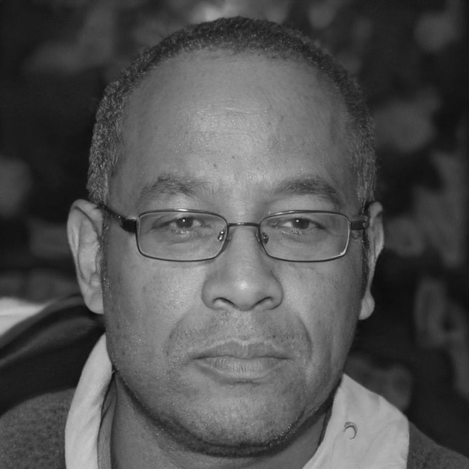 Dr. Marco Santini